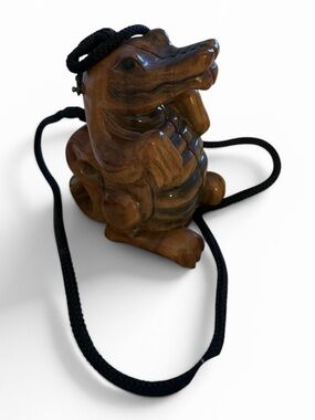 RARE! Timmy Woods Beverly Hills Wooden Alligator Novelty Bag Crossbody